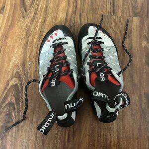 La Sportiva Tarantulace Climbing Shoes Size 5